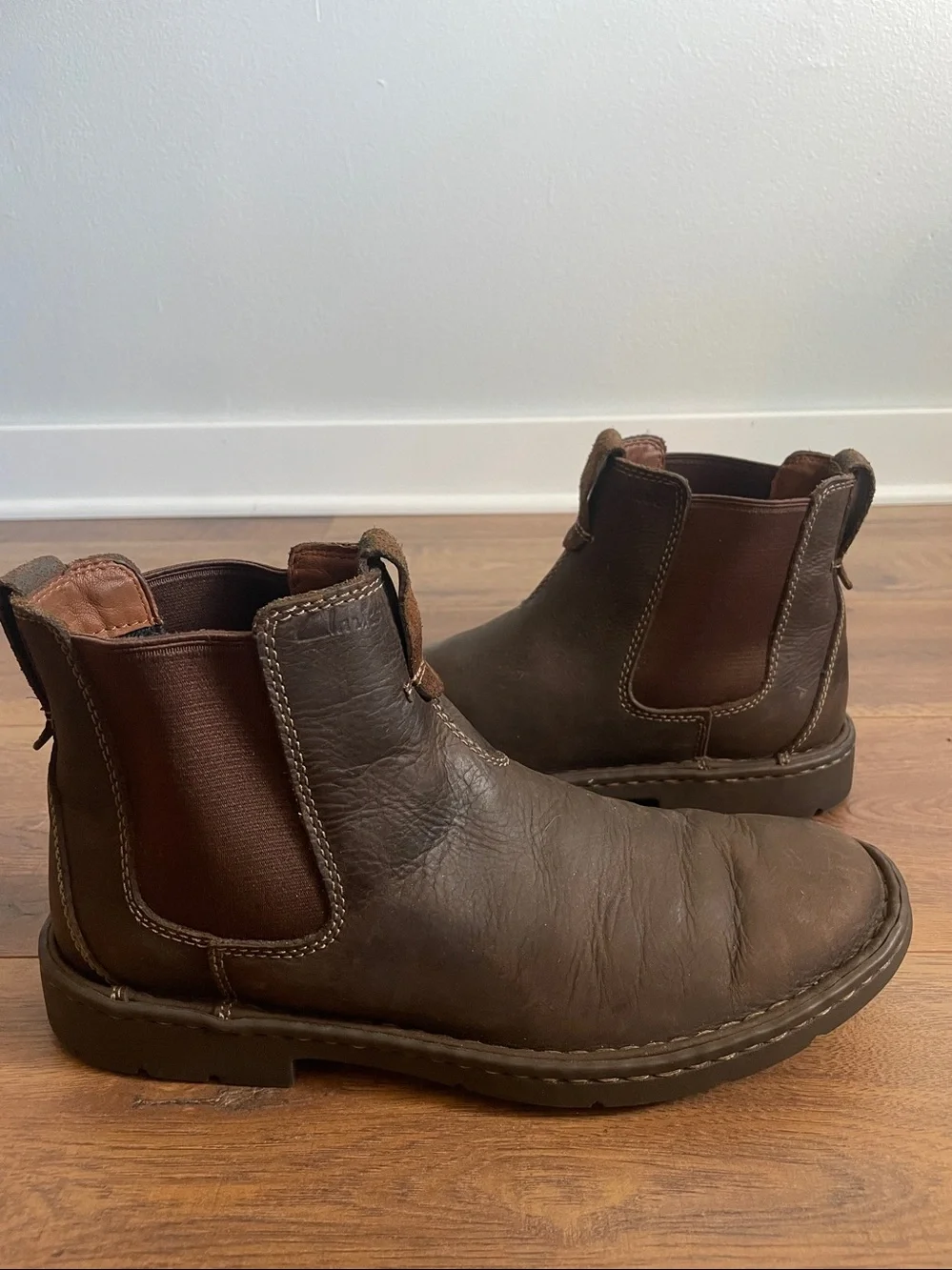 Clarks 1825 Men’s Chukah Boots Size 8